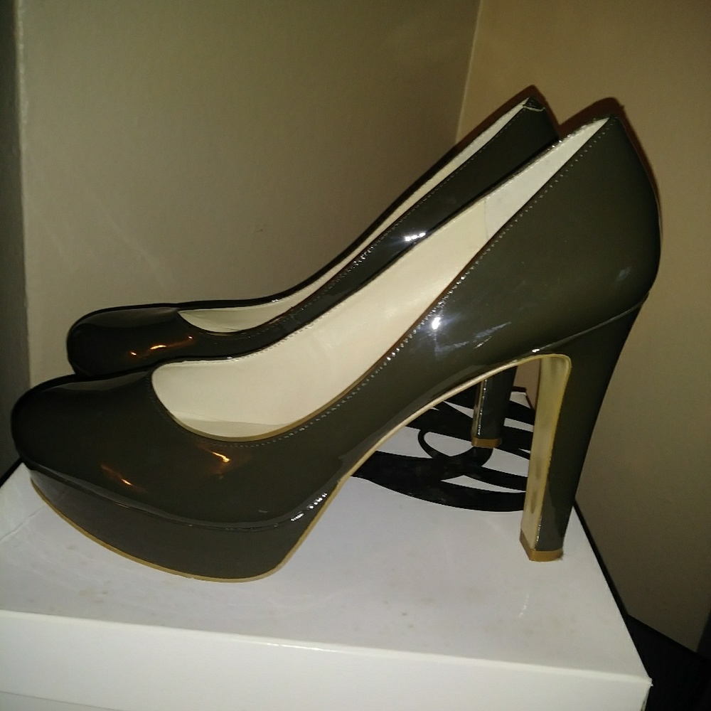 Nine West Gray Heels